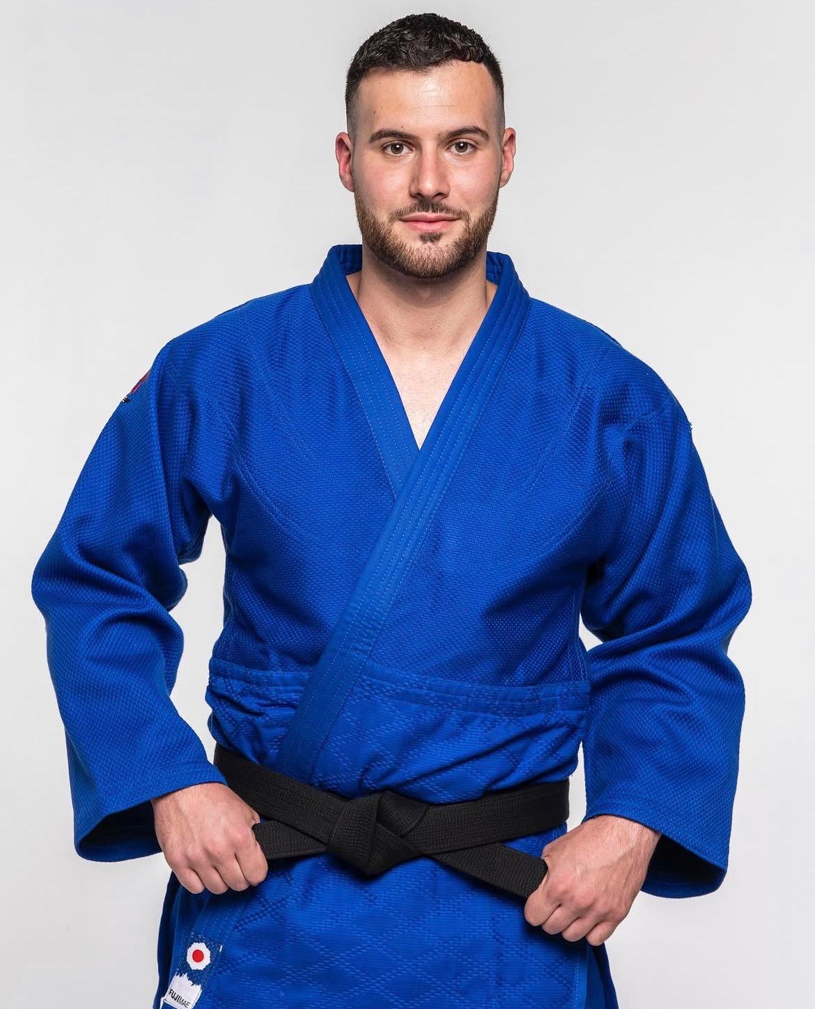 VÍCTOR BARRERO - GERENTE Y PROFESOR DE LAS CLASES DE JUDO